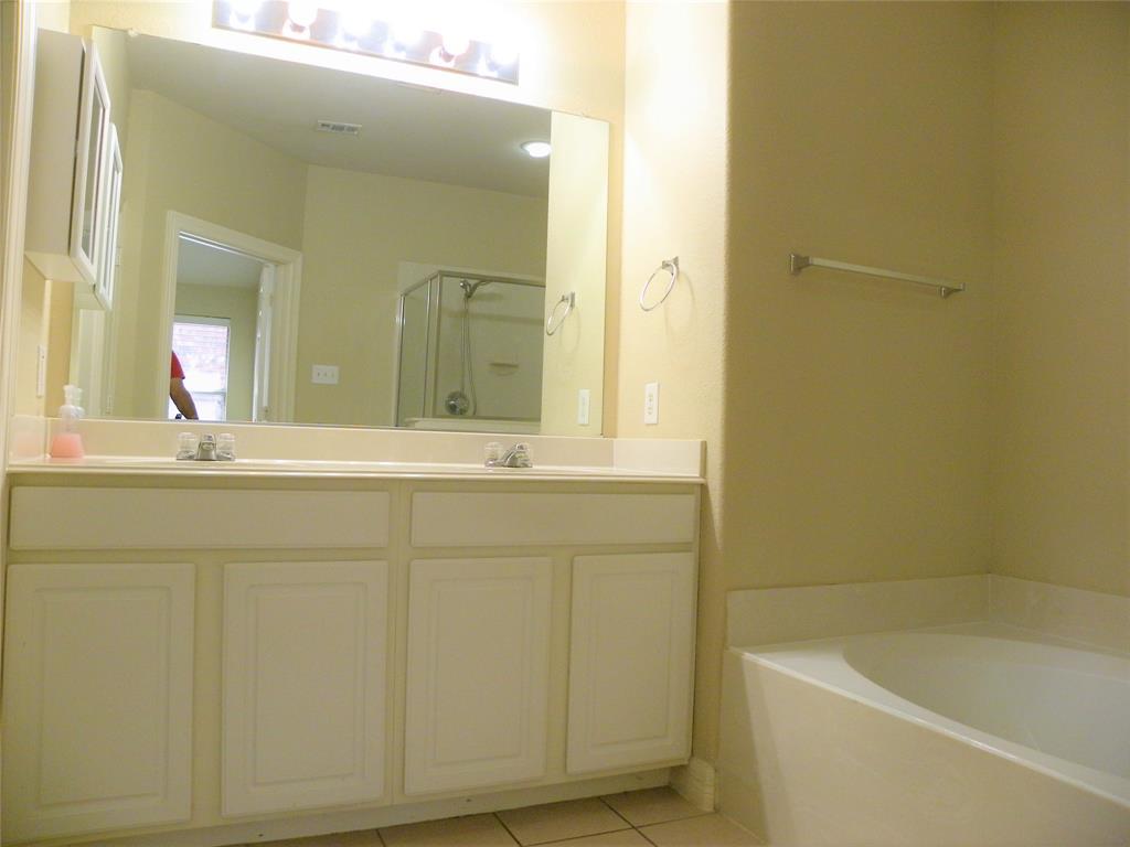 4620 Evanshire Way Property Photo 23