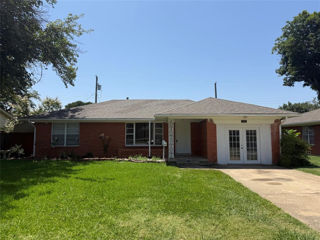 428 La Salle Drive Property Photo 1