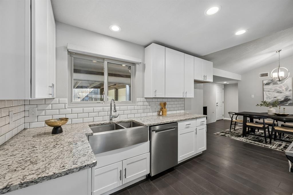 11221 Dalron Drive Property Photo 10