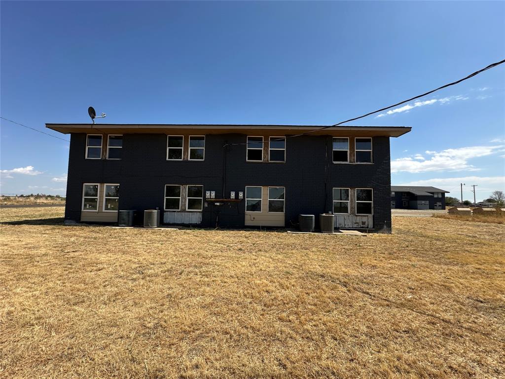 100 Pecos Place Property Photo 2