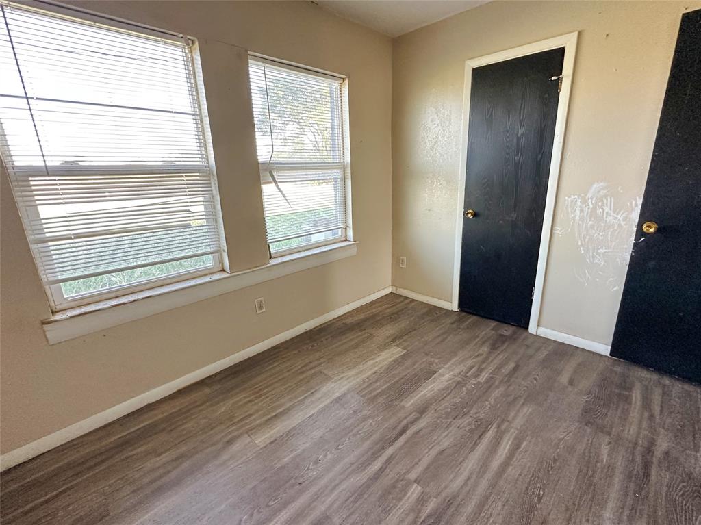 100 Pecos Place Property Photo 5
