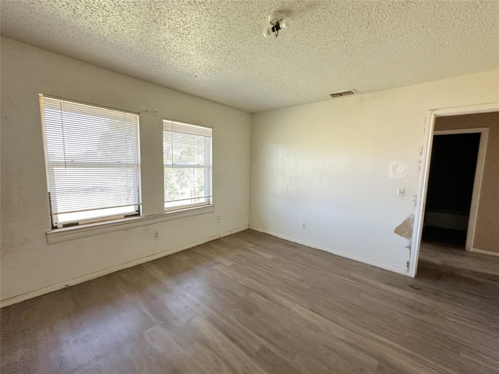 100 Pecos Place Property Photo 19