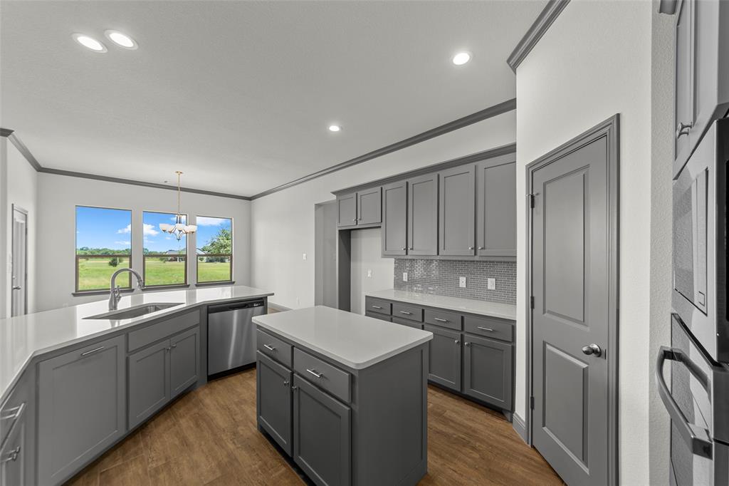 1121 Canyon Lake Road Property Photo 13