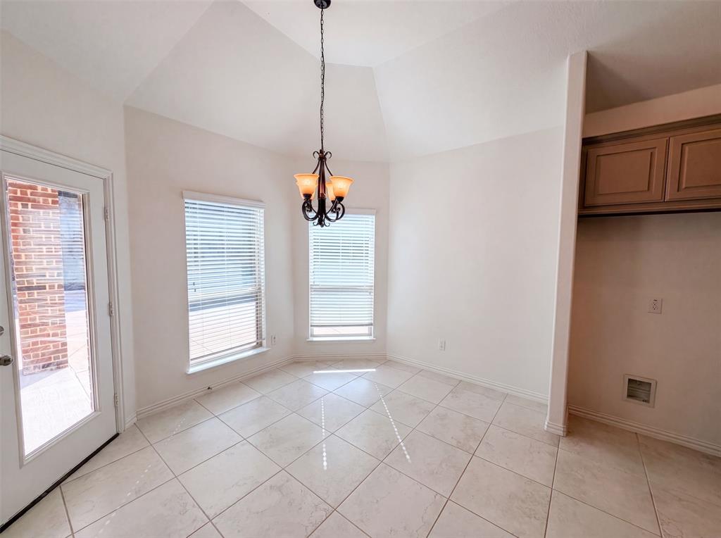 4305 Curlew Lane Property Photo 10