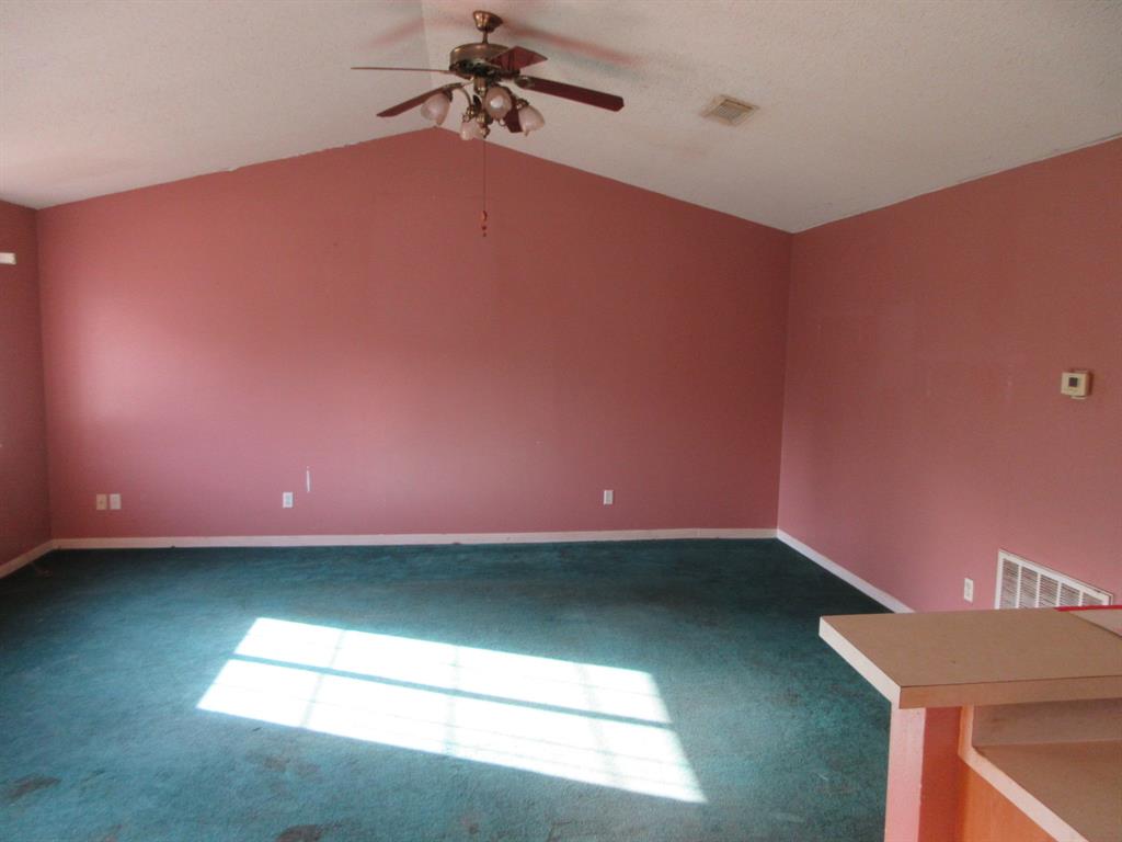396 Meadow Drive Property Photo 3