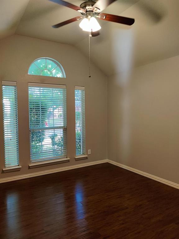 204 Bayfield Drive Property Photo 4