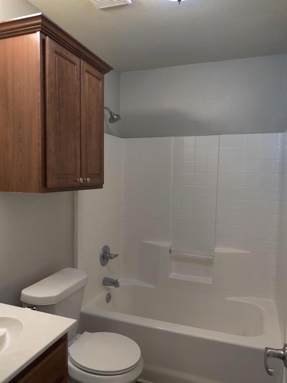 204 Bayfield Drive Property Photo 5