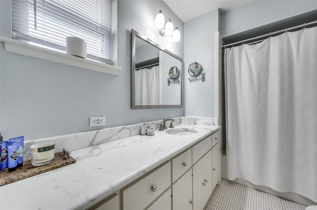 9835 Estate Lane Property Photo 12