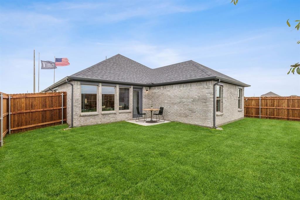 1942 Paddock Lane Property Photo 1