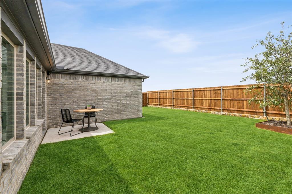 1942 Paddock Lane Property Photo 2