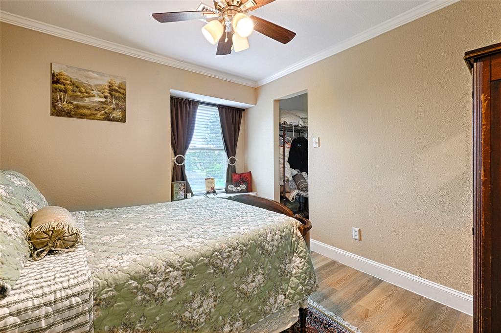 7814 Clairmont Avenue Property Photo 23