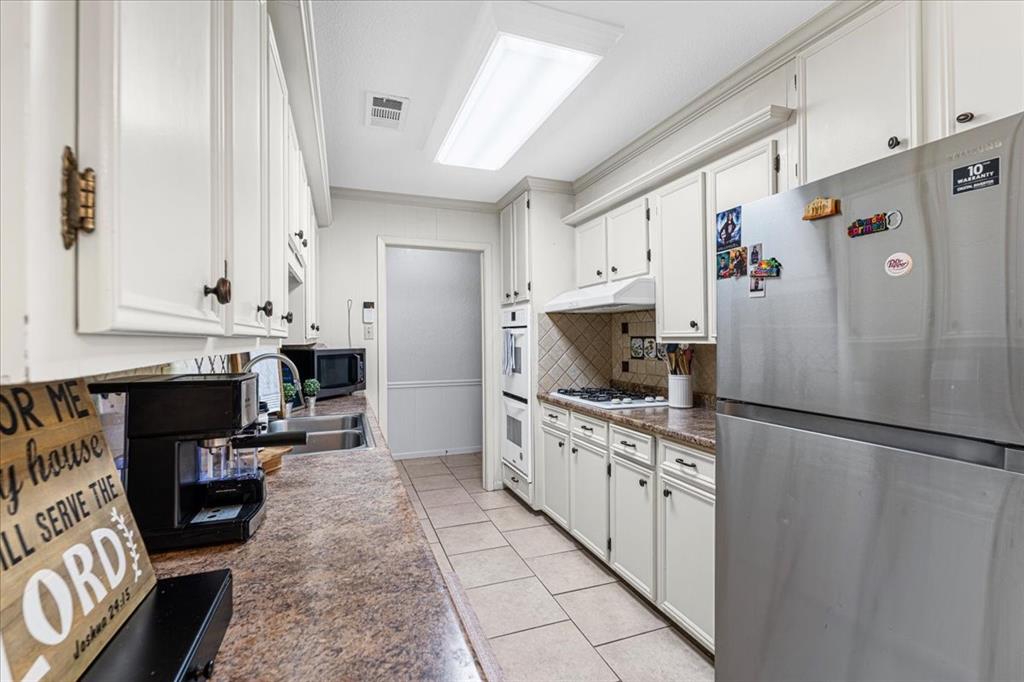 800 Oxford Property Photo 7