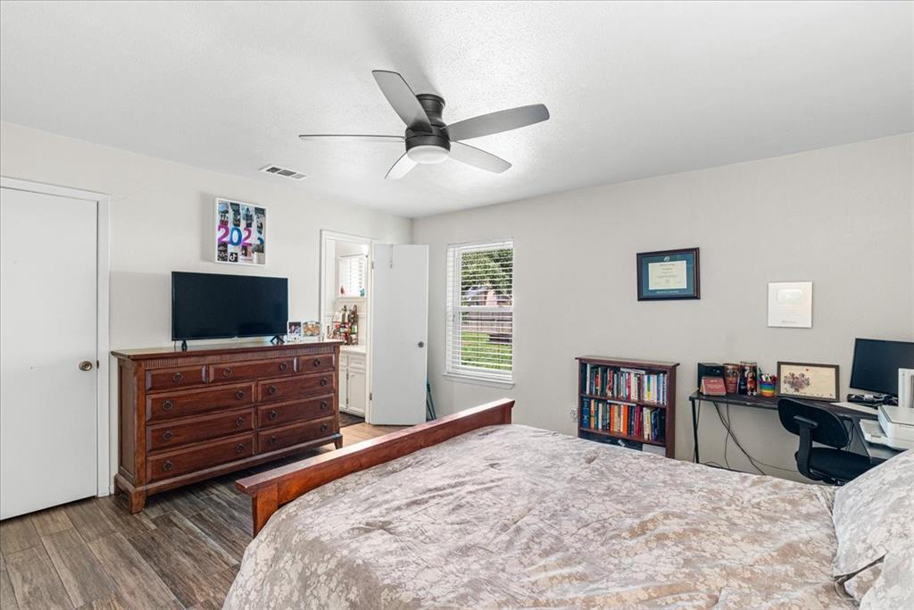 800 Oxford Property Photo 17