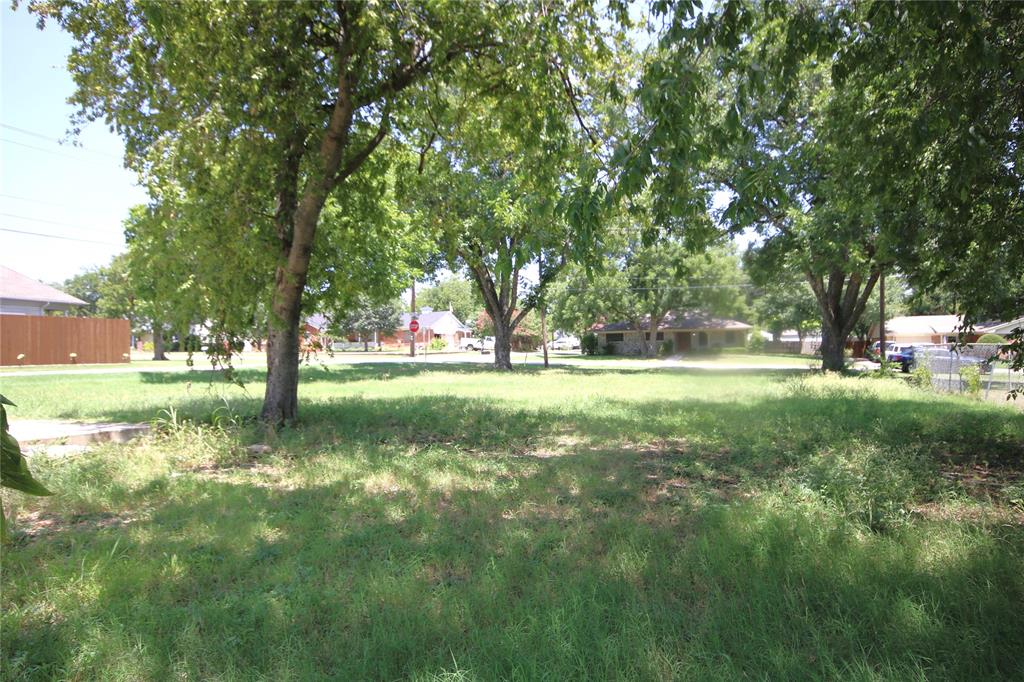 523 W 4th Street Property Photo 4