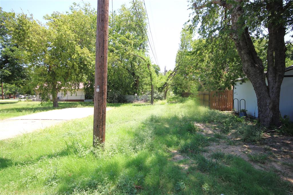 523 W 4th Street Property Photo 6