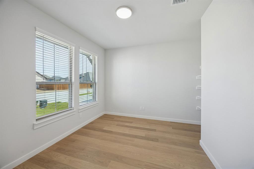 3201 Linden Lane Property Photo 17