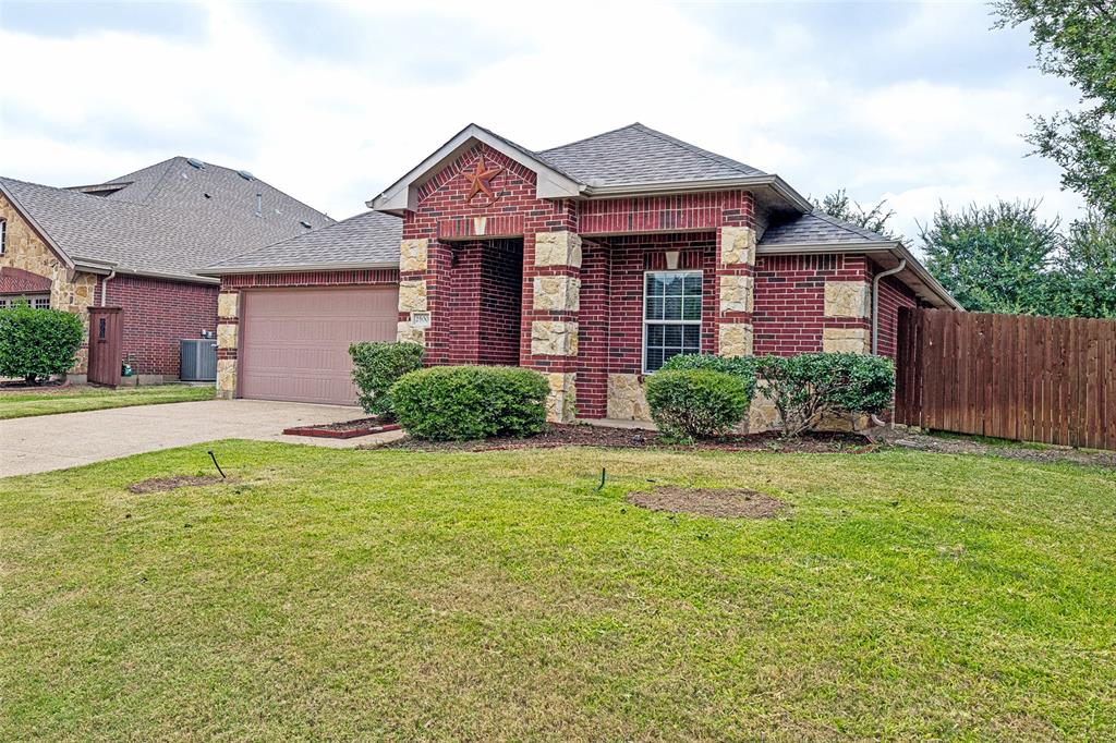 2500 Navasota Drive Property Photo 3