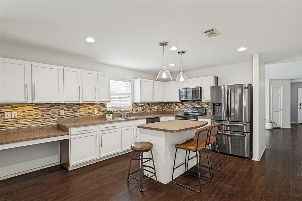 2500 Navasota Drive Property Photo 14
