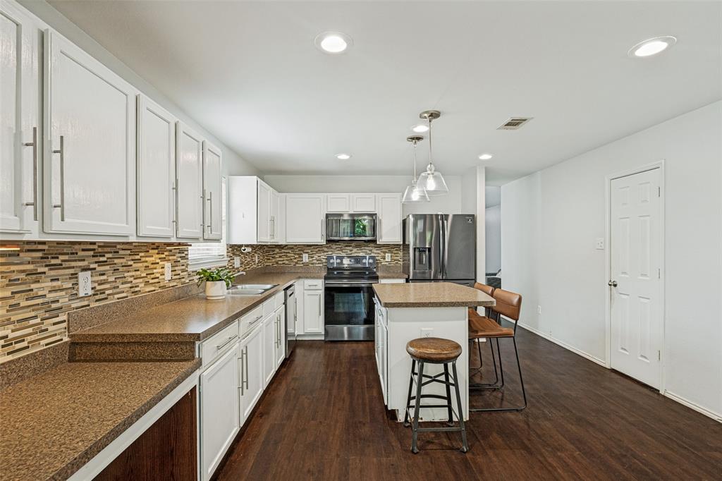 2500 Navasota Drive Property Photo 15
