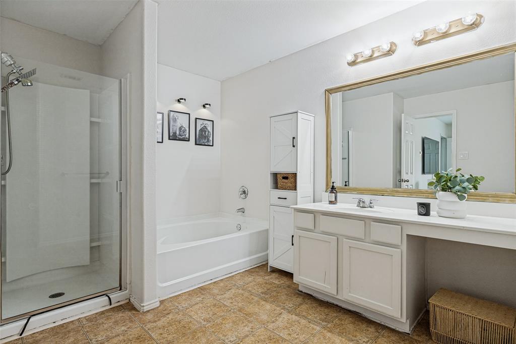 2500 Navasota Drive Property Photo 23