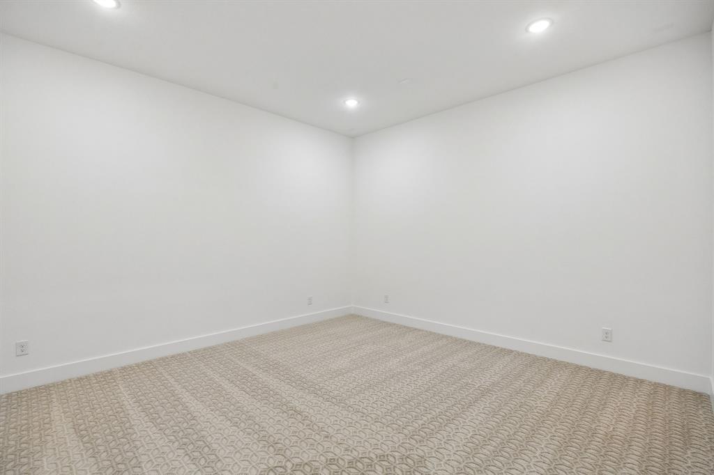 1120 Whirlabout Road Property Photo 7