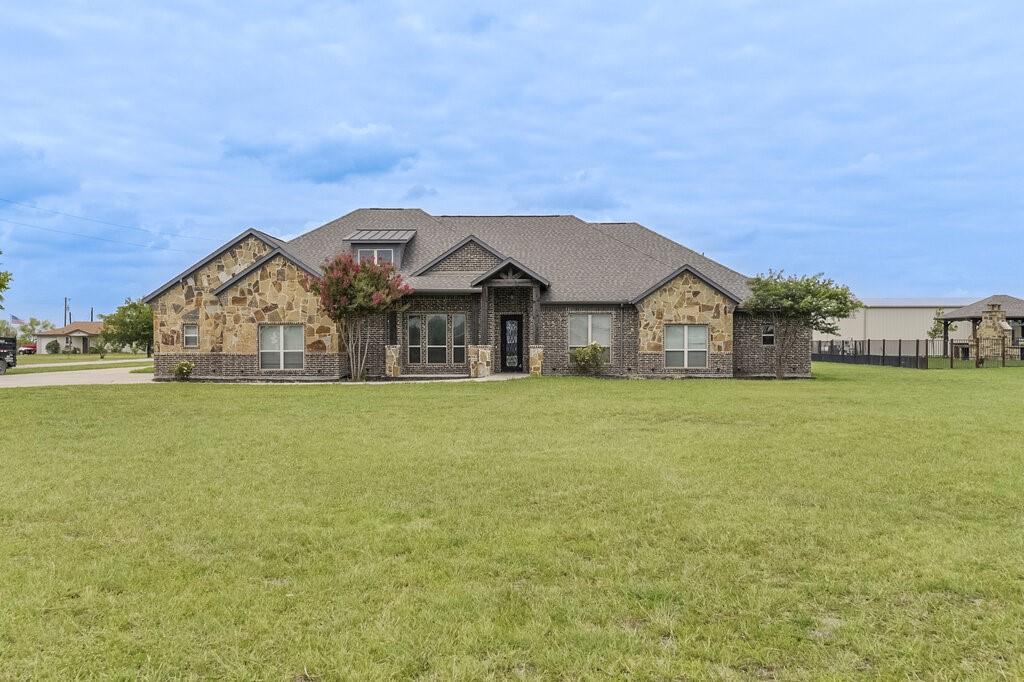 239 N Armstrong Road Property Photo 2
