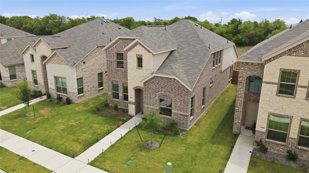9920 Little Tree Lane Property Photo 2