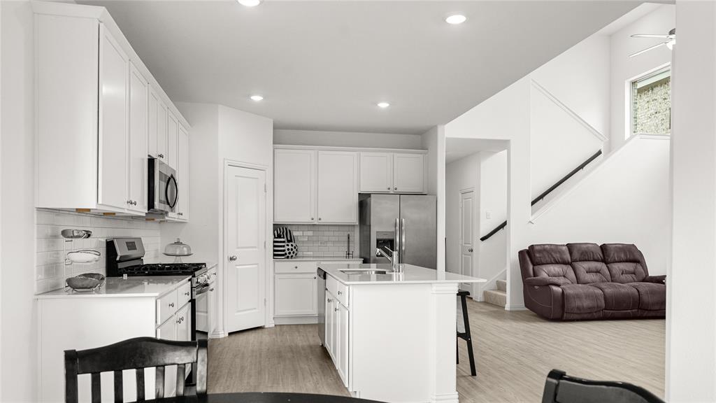 9920 Little Tree Lane Property Photo 8