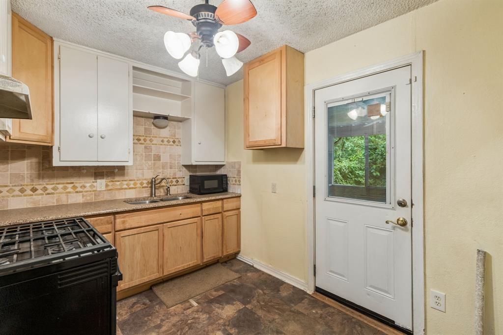 4330 Wabash Avenue Property Photo 7