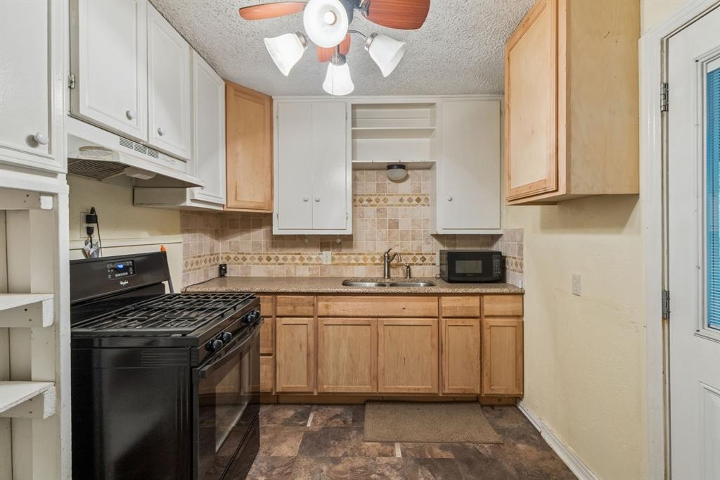 4330 Wabash Avenue Property Photo 8