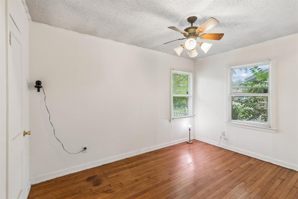 4330 Wabash Avenue Property Photo 10