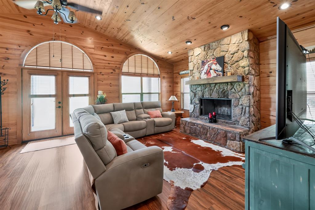 200 Equestrian Circle Property Photo 7