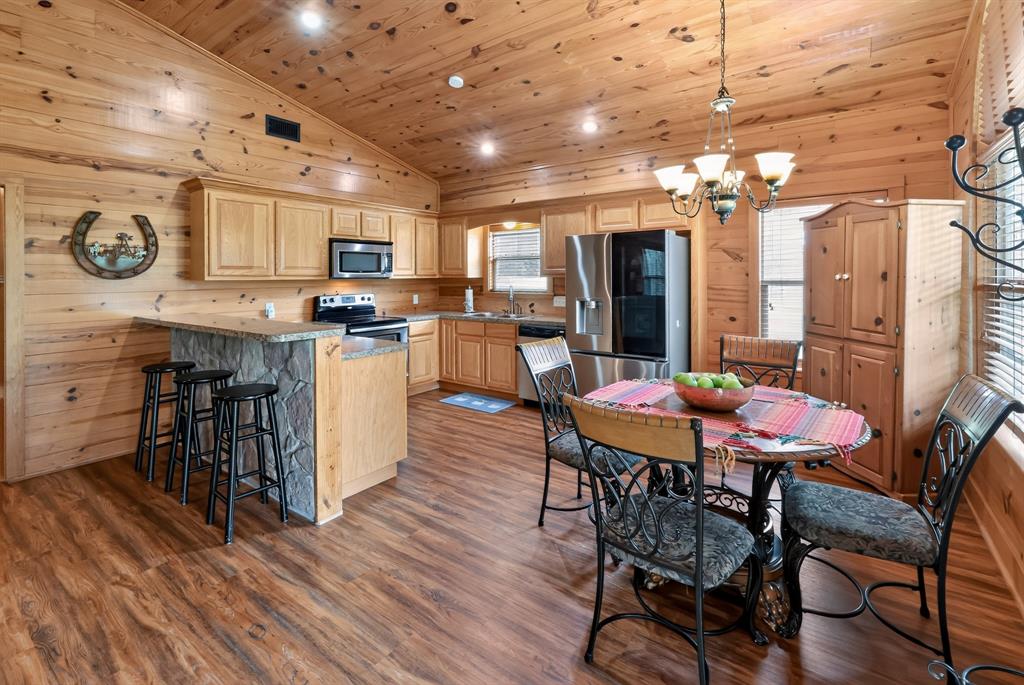 200 Equestrian Circle Property Photo 9