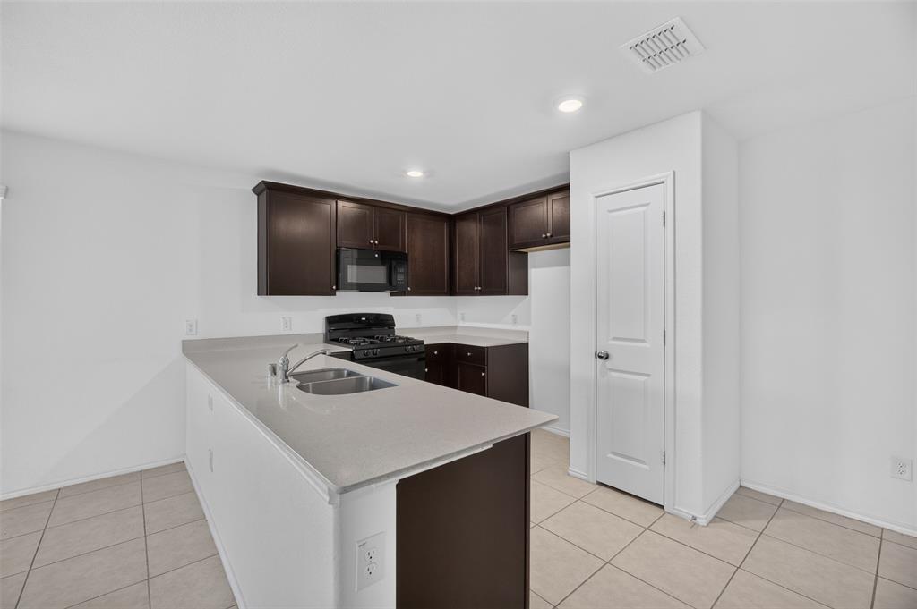 6440 Bristolwood Drive Property Photo 6