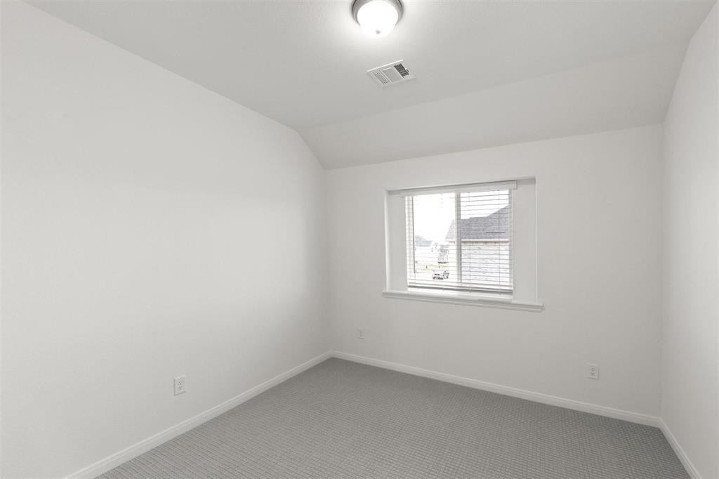 2100 Naples Street Property Photo 11