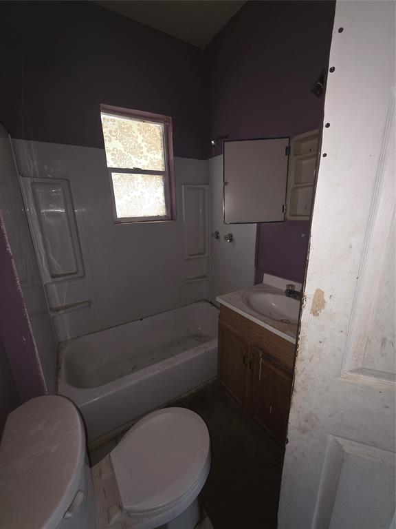 905 W Walker Street Property Photo 7