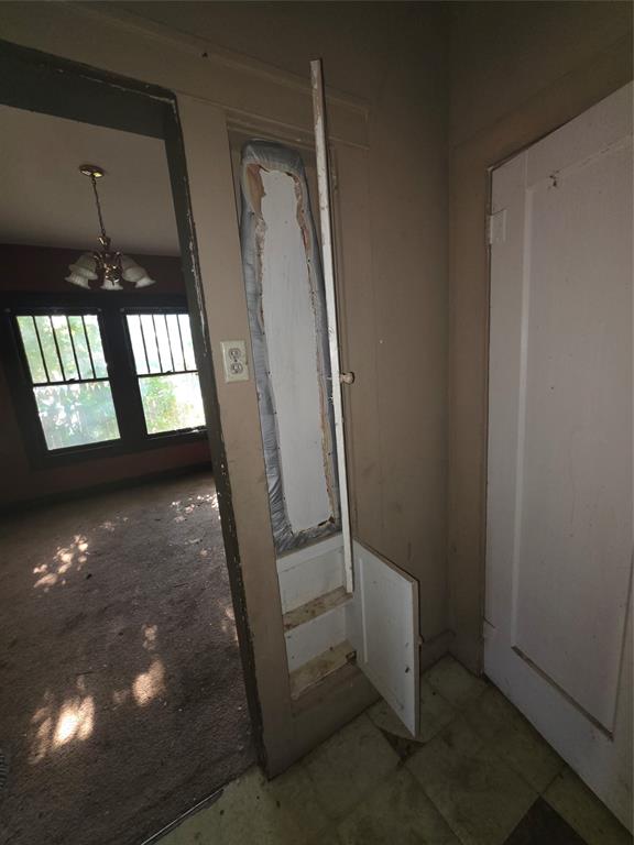 905 W Walker Street Property Photo 11