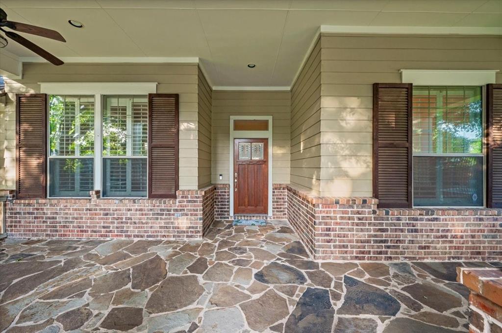 610 Seeport Drive Property Photo 4