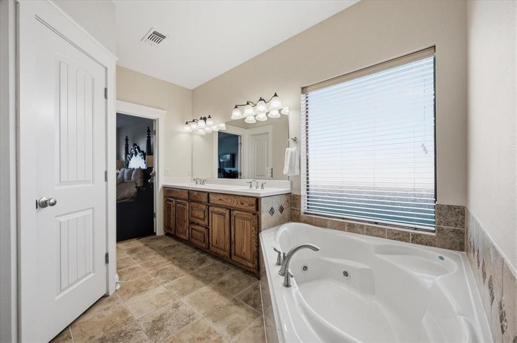 610 Seeport Drive Property Photo 25
