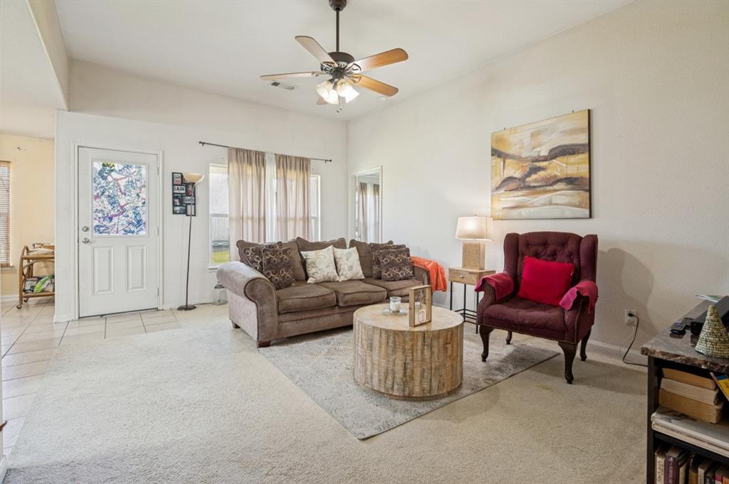 624 Noble Grove Property Photo 4