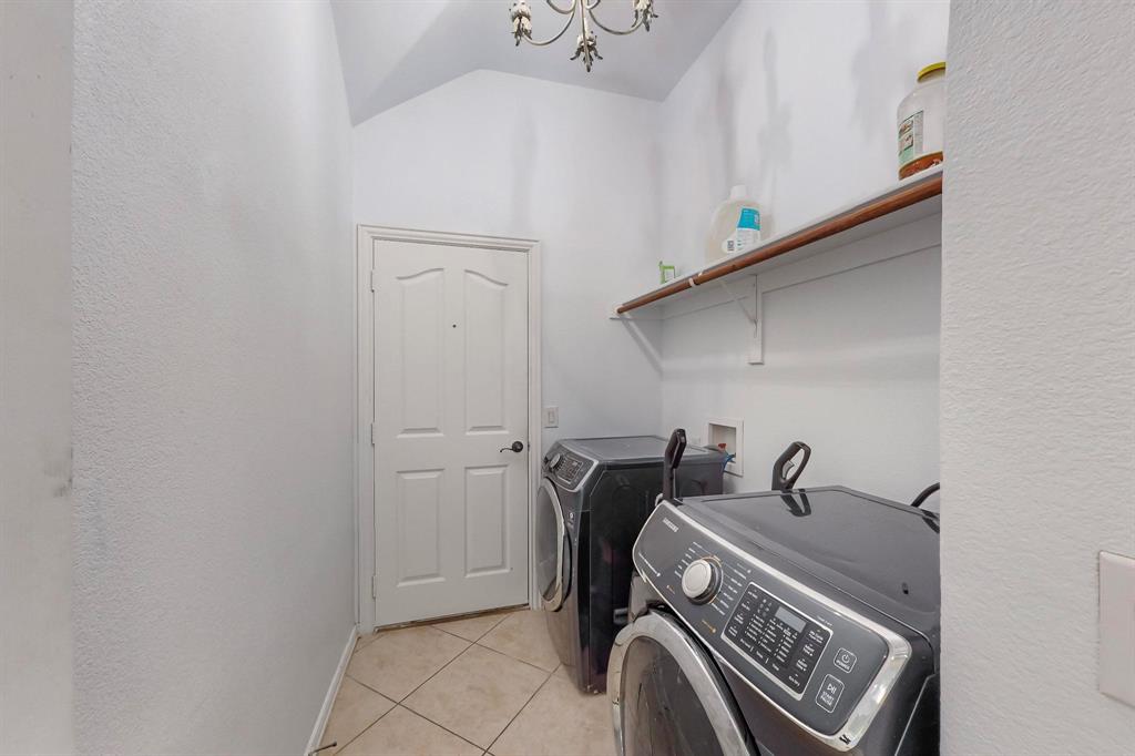 6904 Dream Dust Drive Property Photo 12