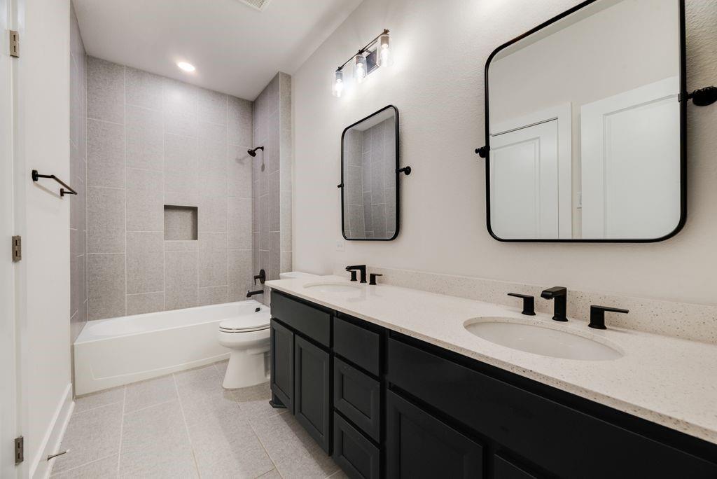 1153 Rochester Place Property Photo 28