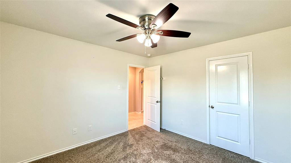 1113 Meadow Side Drive Property Photo 11