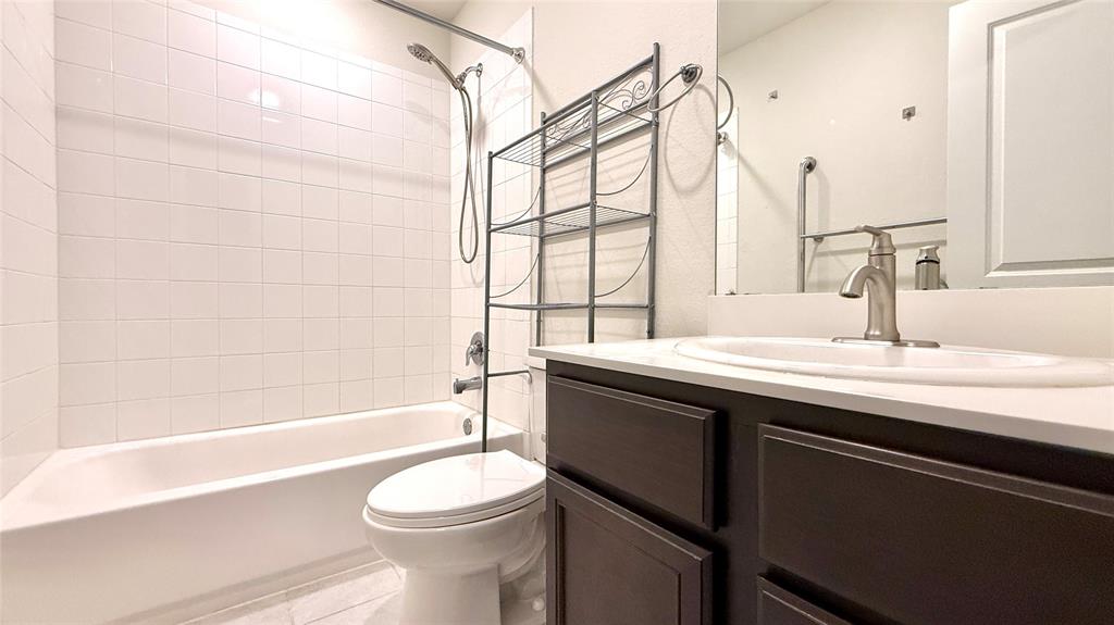 1113 Meadow Side Drive Property Photo 13