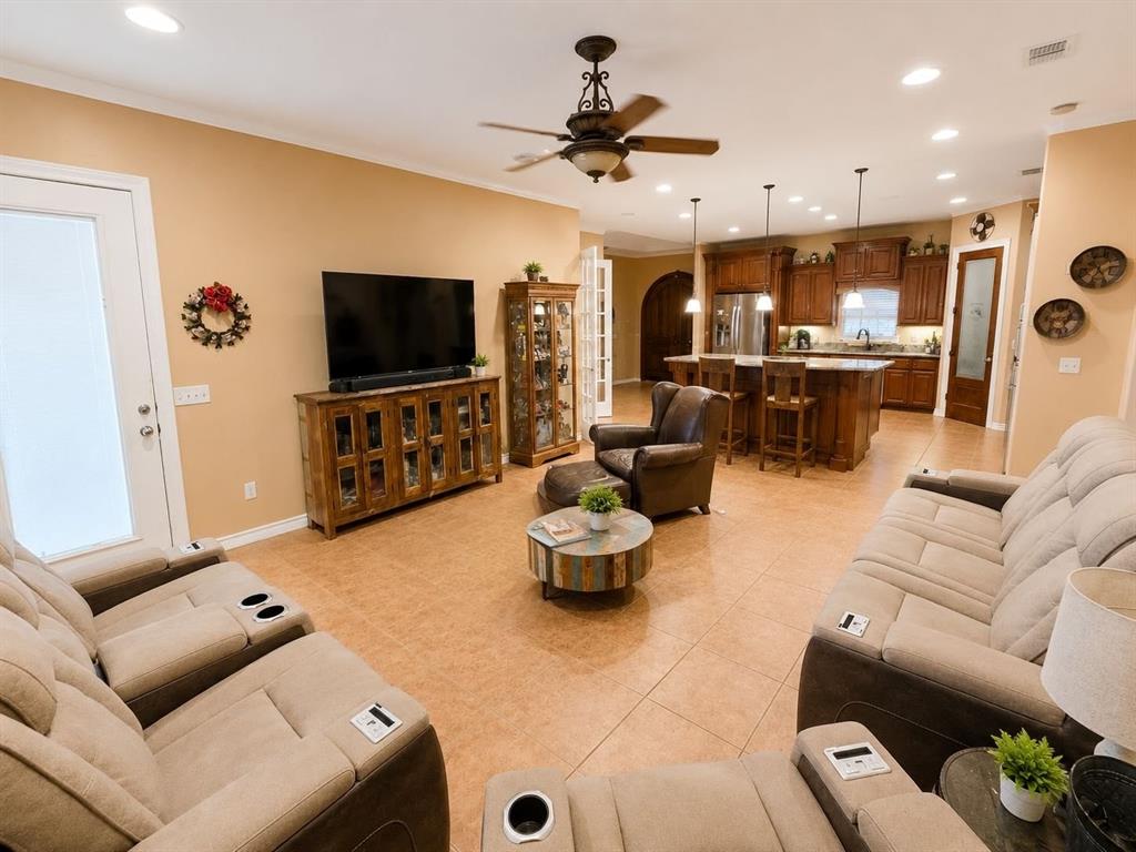 4207 Mesquite Avenue Property Photo 3