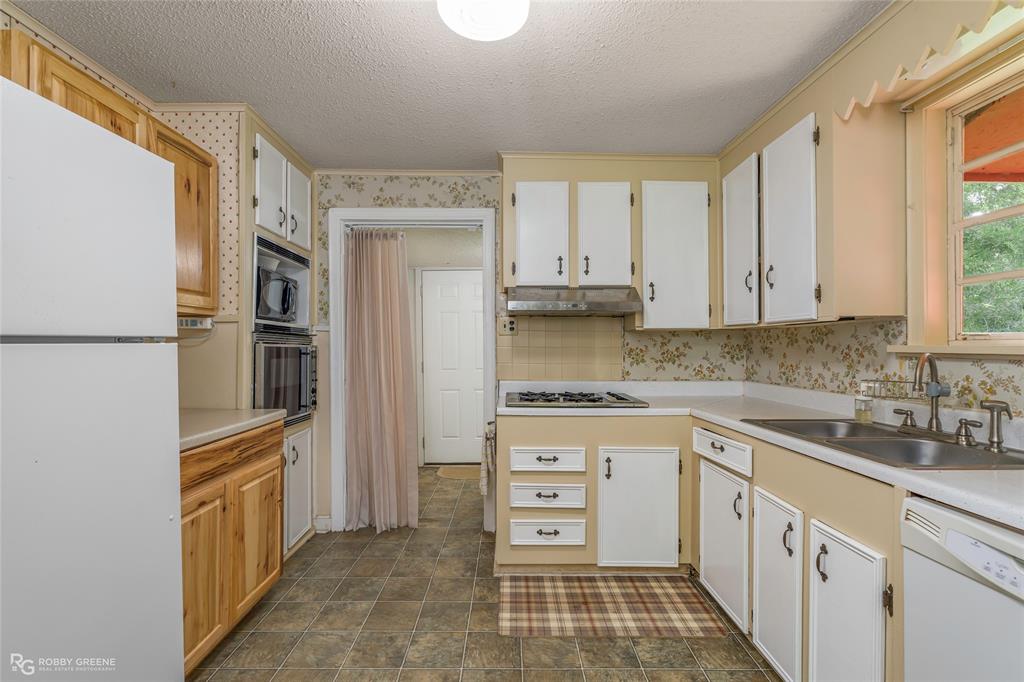3194 Herren Road Property Photo 3