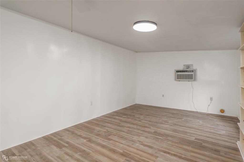 3194 Herren Road Property Photo 14