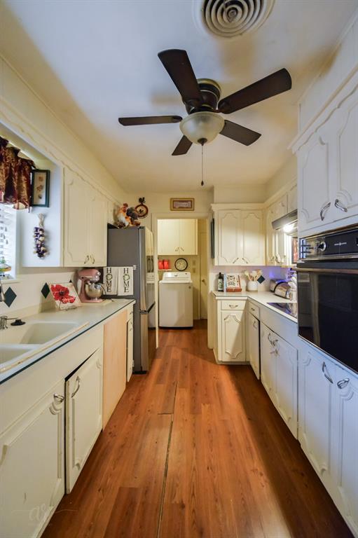 2233 River Oaks Circle Property Photo 9