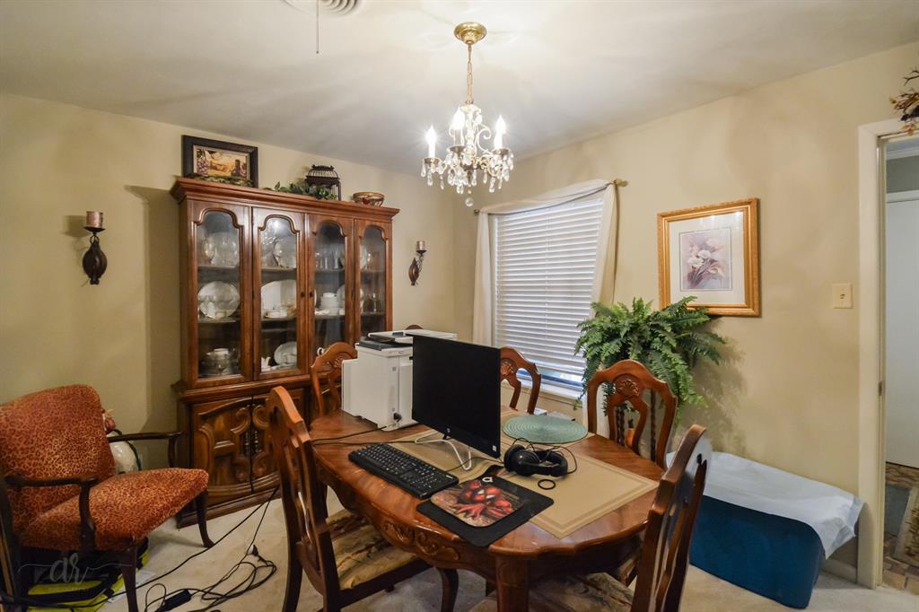 2233 River Oaks Circle Property Photo 12