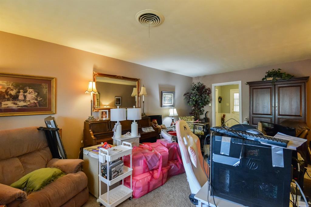 2233 River Oaks Circle Property Photo 16